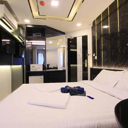 Pratunam Atrium Hotel Бангкок Екстер'єр фото