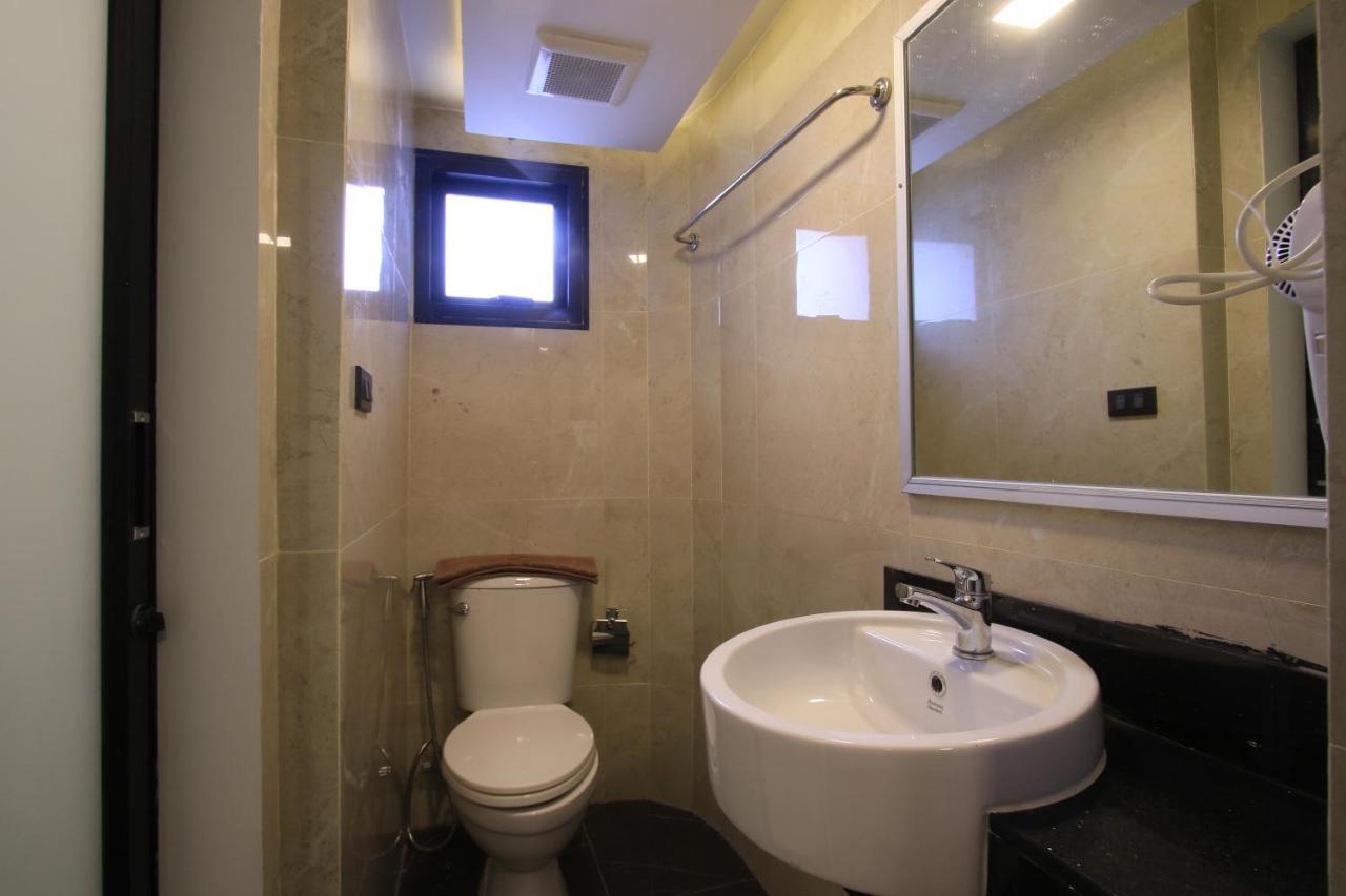Pratunam Atrium Hotel Бангкок Екстер'єр фото