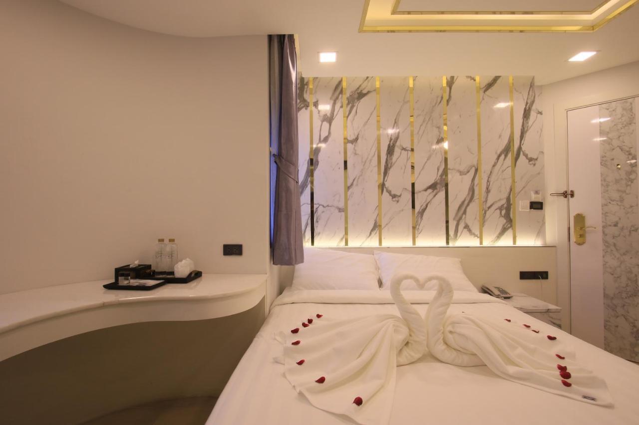 Pratunam Atrium Hotel Бангкок Екстер'єр фото
